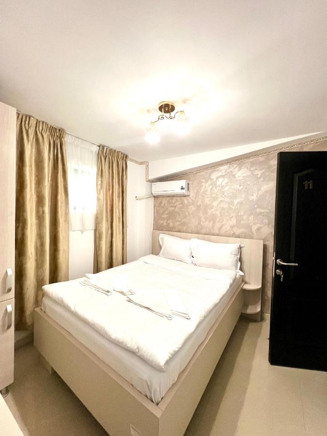 Hotel Marina 2 Bucarest Extérieur photo
