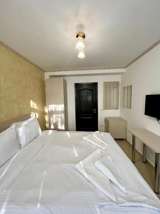 Hotel Marina 2 Bucarest Extérieur photo