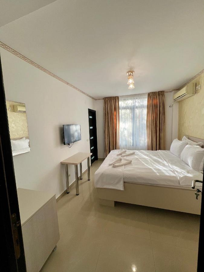 Hotel Marina 2 Bucarest Extérieur photo