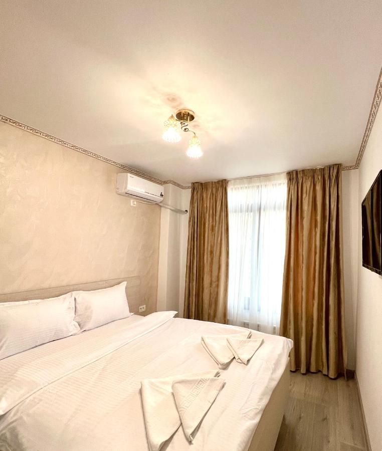 Hotel Marina 2 Bucarest Extérieur photo
