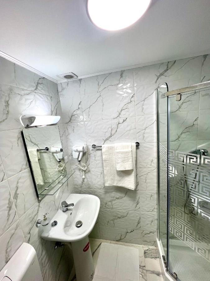 Hotel Marina 2 Bucarest Extérieur photo