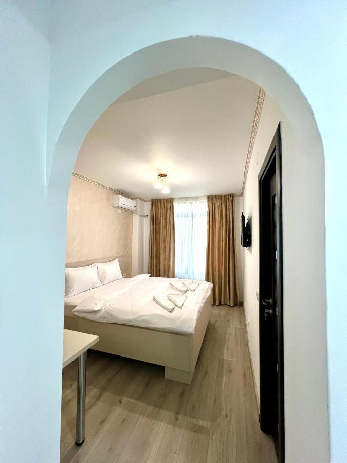 Hotel Marina 2 Bucarest Extérieur photo