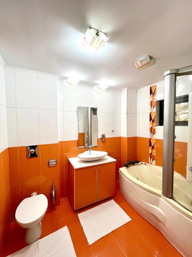 Hotel Marina 2 Bucarest Extérieur photo