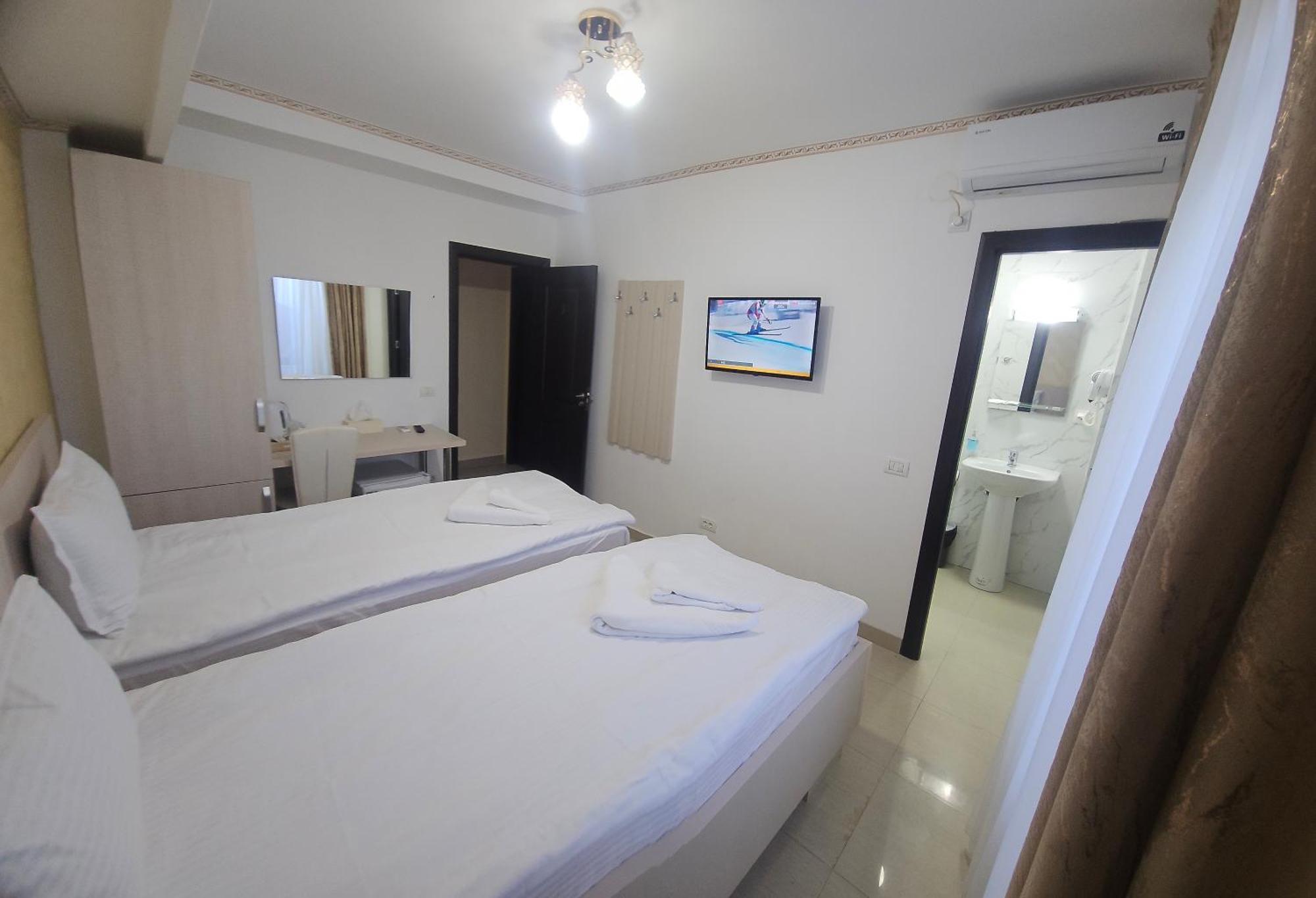 Hotel Marina 2 Bucarest Extérieur photo